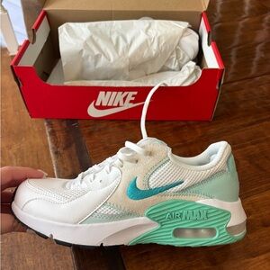 Nike Air Max White and Teal Athletic Shoes